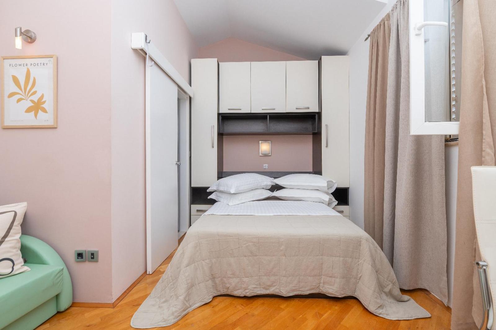 Apartments Luka Toni Krvavica Eksteriør billede