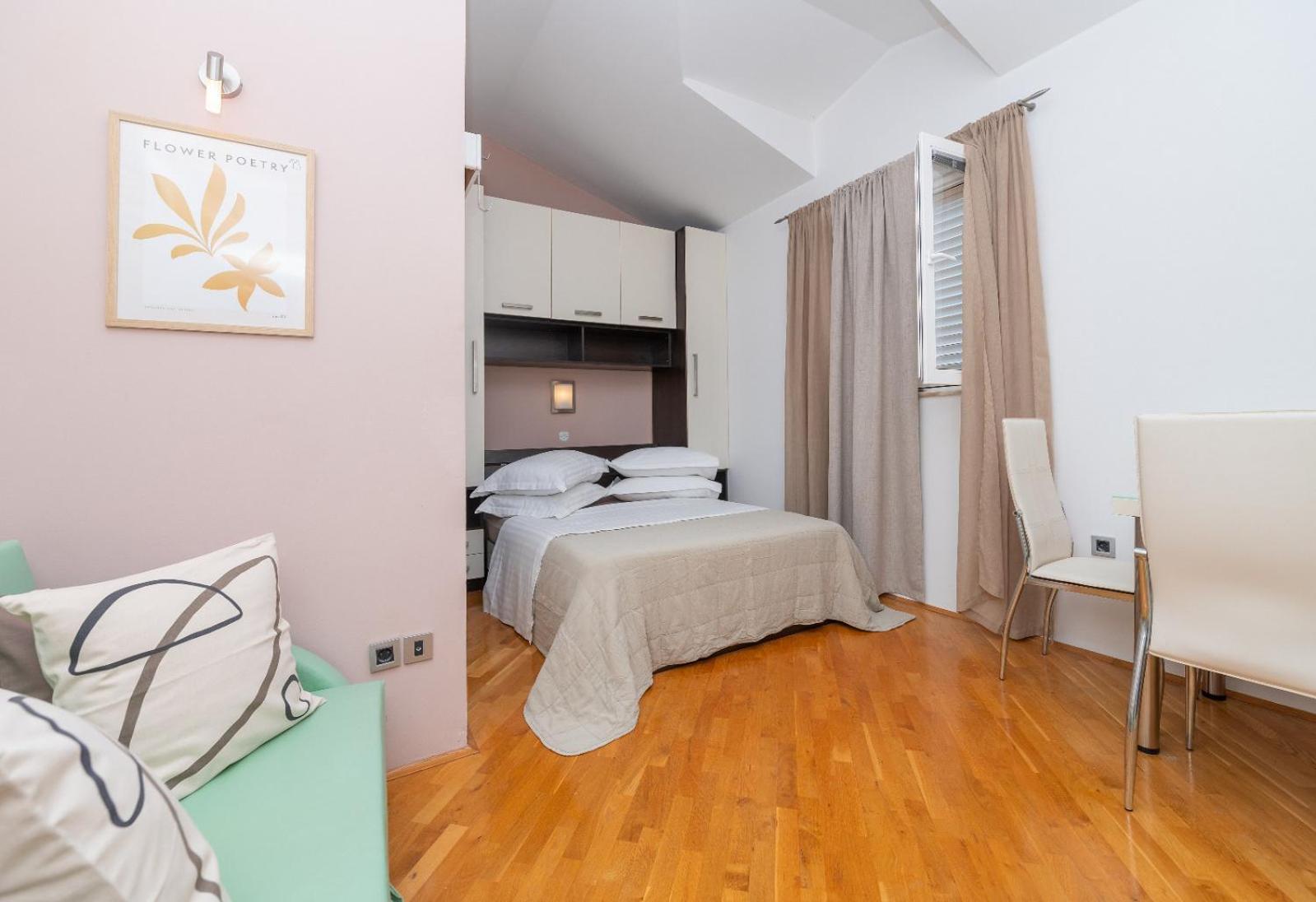 Apartments Luka Toni Krvavica Eksteriør billede