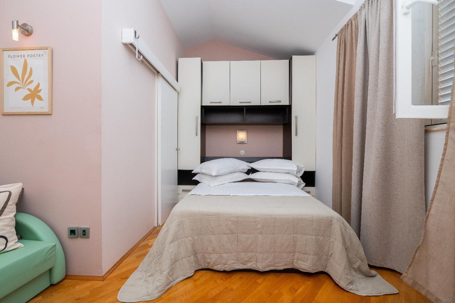 Apartments Luka Toni Krvavica Eksteriør billede