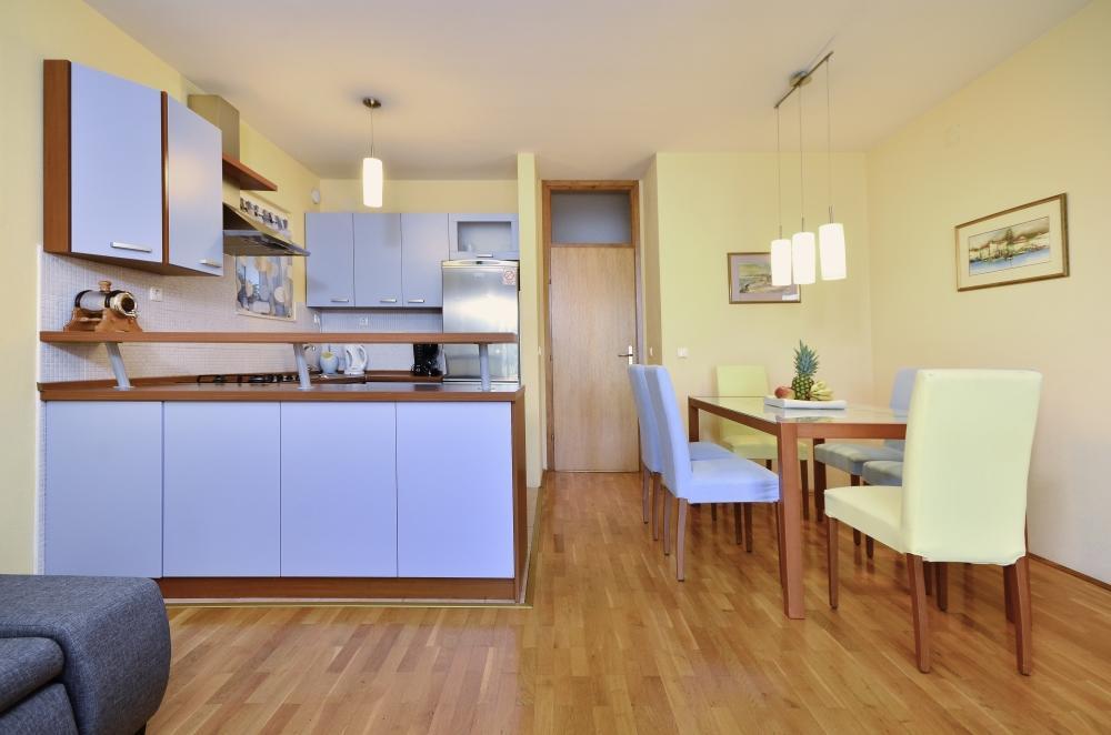 Apartments Luka Toni Krvavica Eksteriør billede